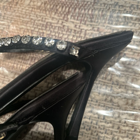 Azalea Wang - Picture 4 of 4